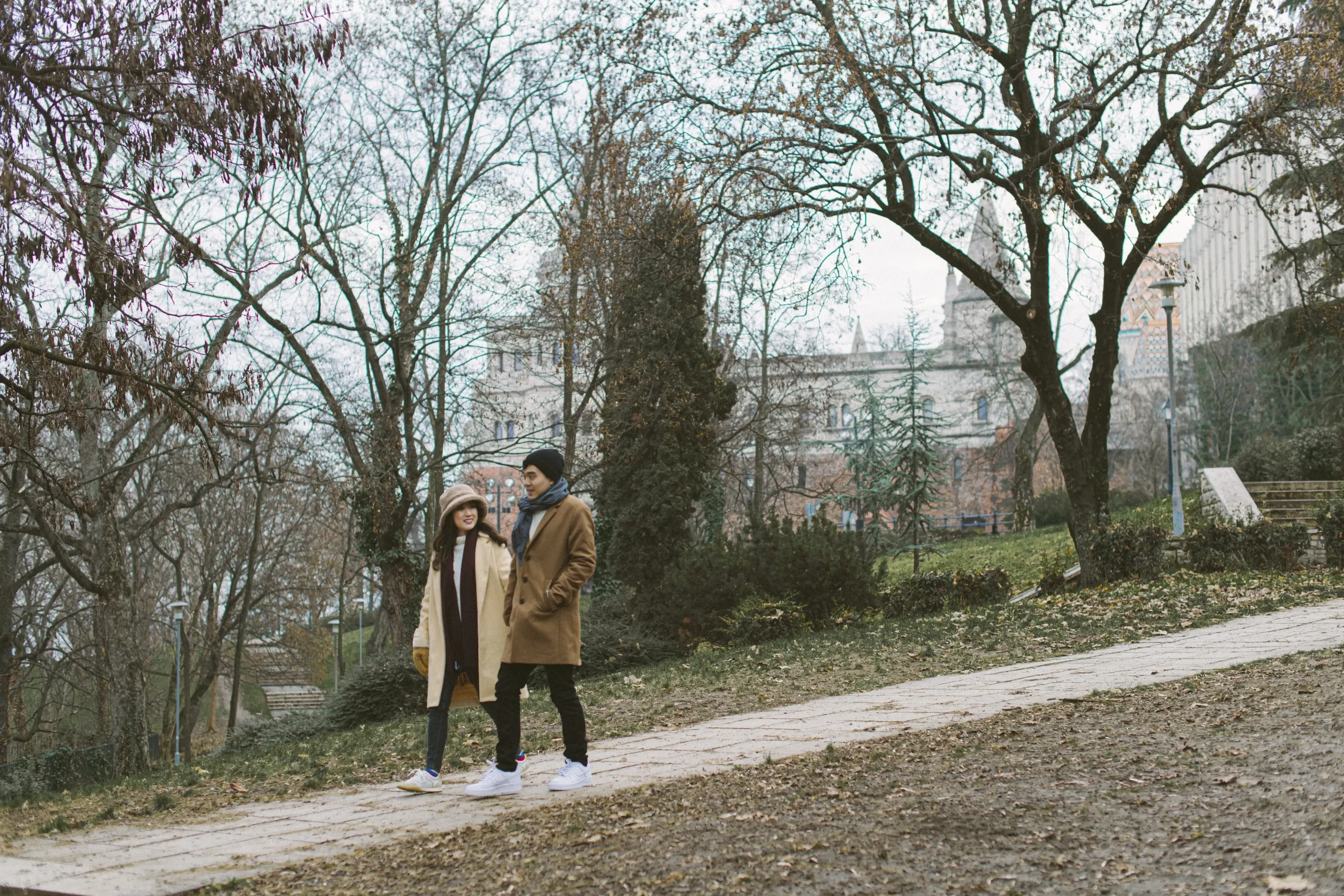 Elegant pre-wedding photography in Budapest