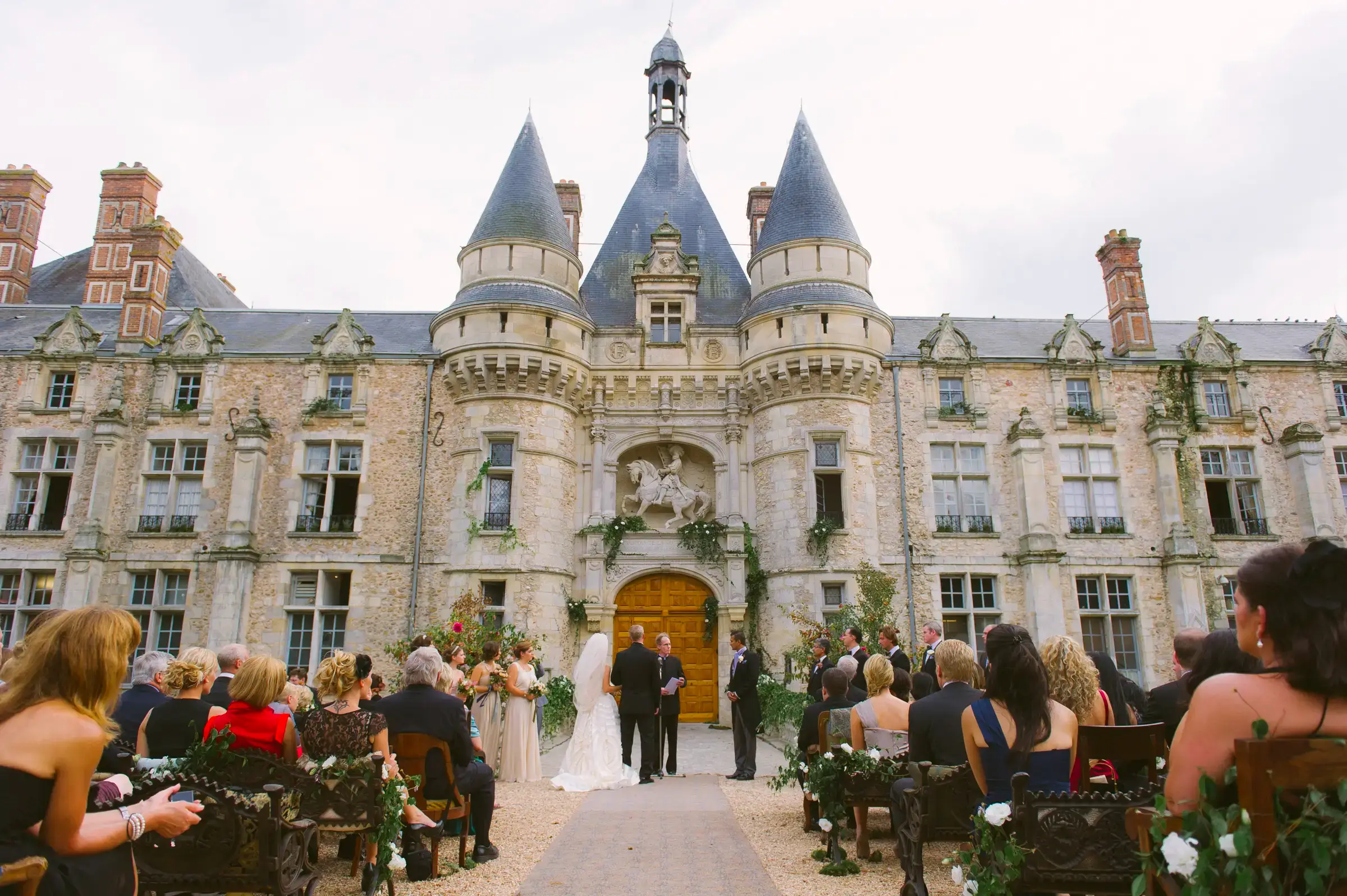 Chateau d'Esclimont wedding photography in France by destination wedding photographer Janis Ratnieks