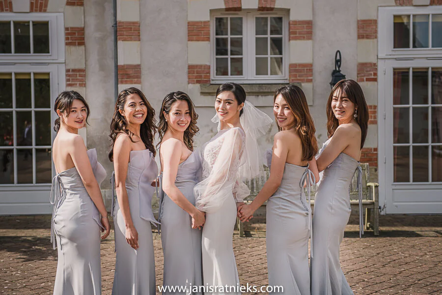 bride and bridesmaids