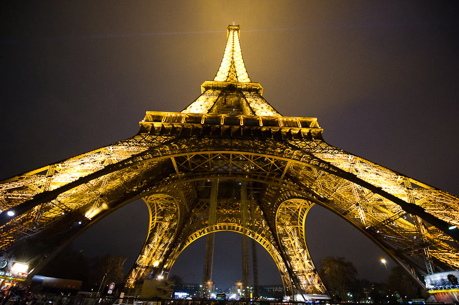 WinterdestinationweddinginParisbestweddingphotographerinFrance0057