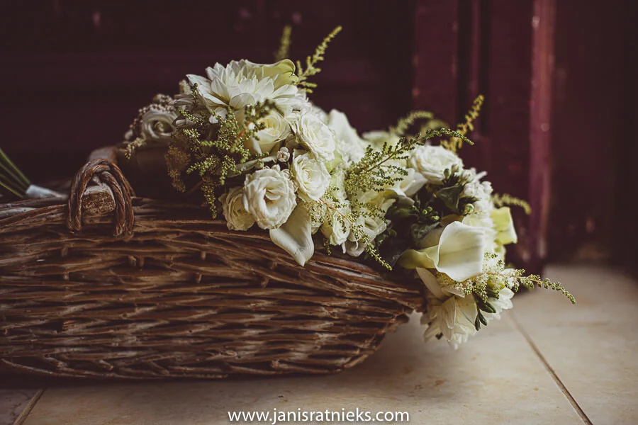 white wedding bouquet
