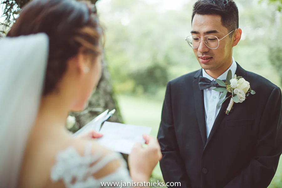 outdoor wedding vows