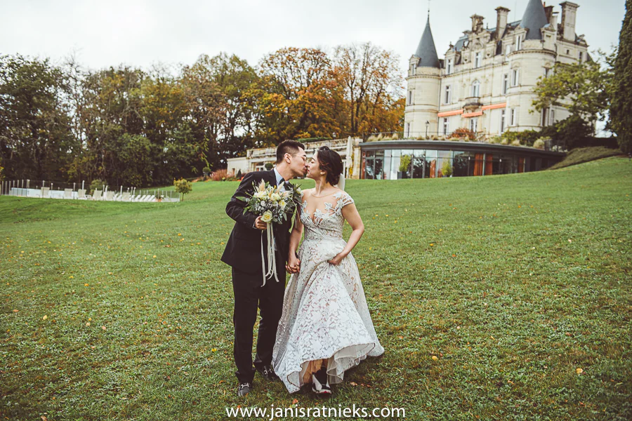 chinese couple wedding in Tours France