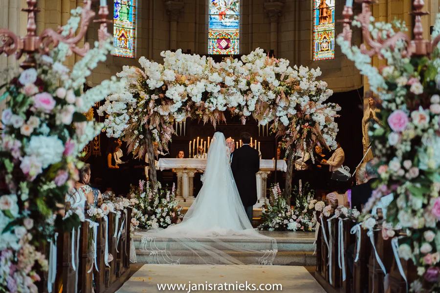 church wedding flowers altar