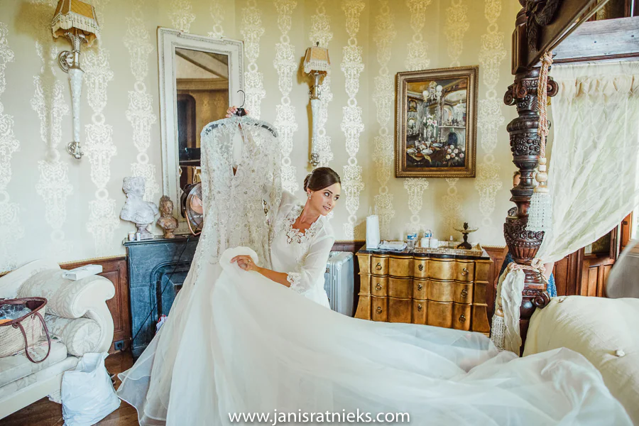 lace luxury wedding dress 2020