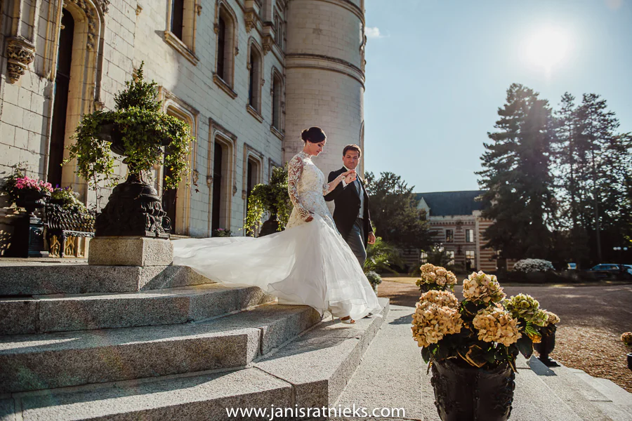 The church ceremony and château portraits