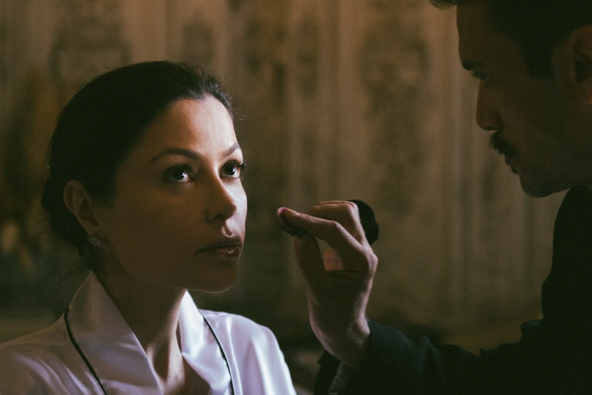 Château Challain wedding — bride getting ready