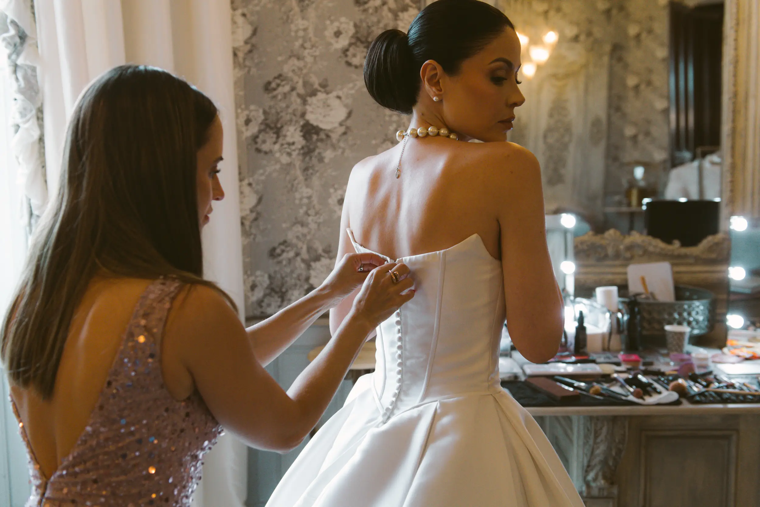 Château Challain wedding — bride getting ready