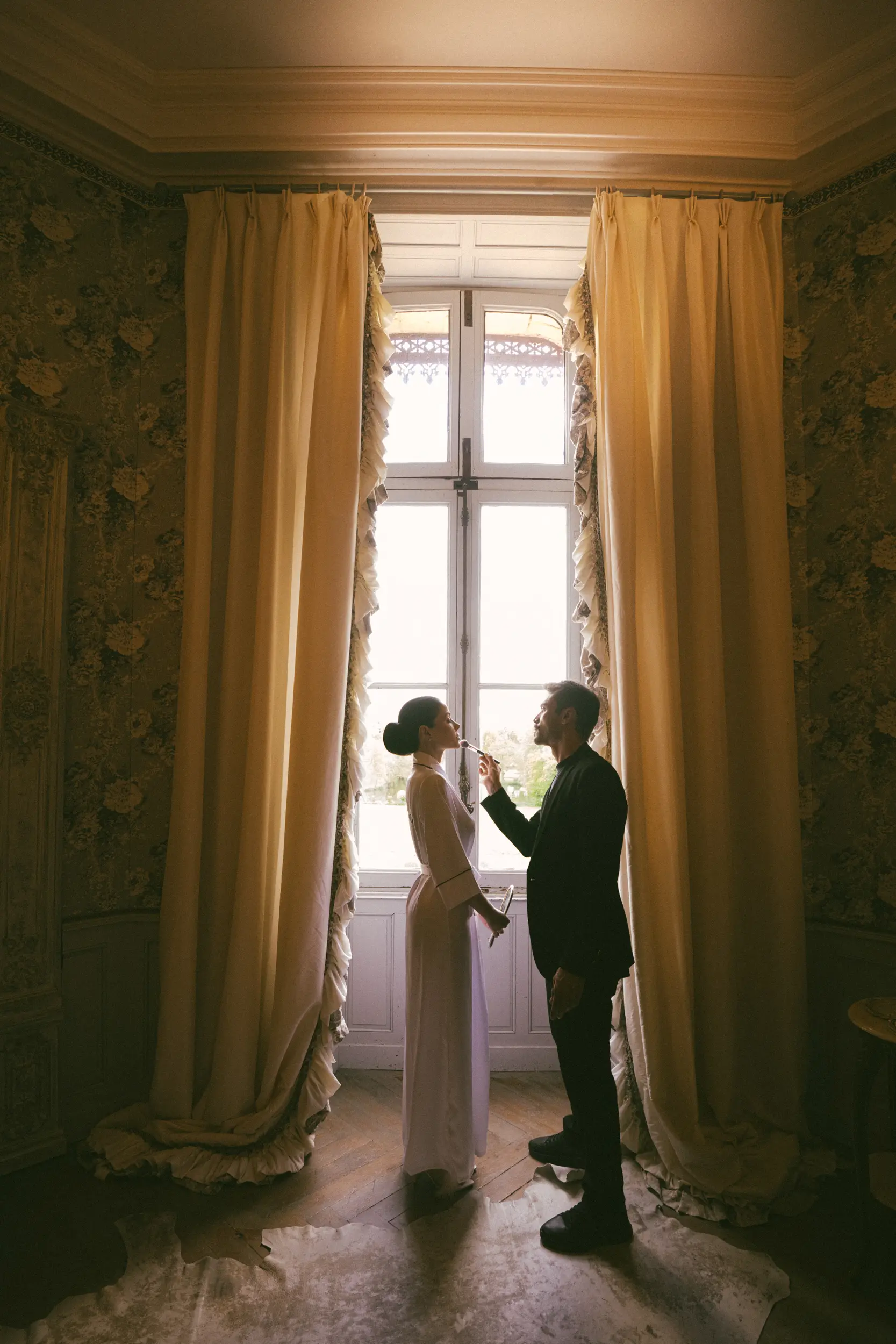 Château Challain wedding — bride getting ready