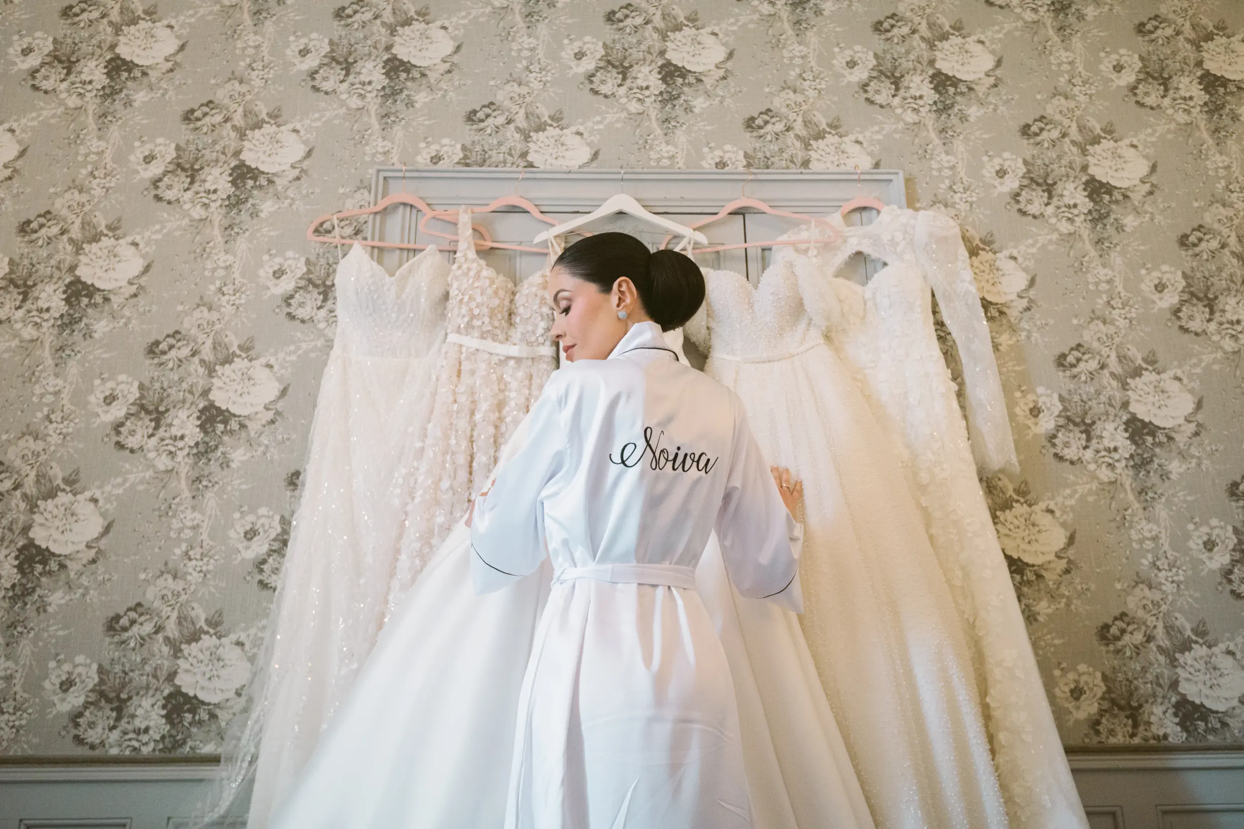 Château Challain wedding — bride getting ready