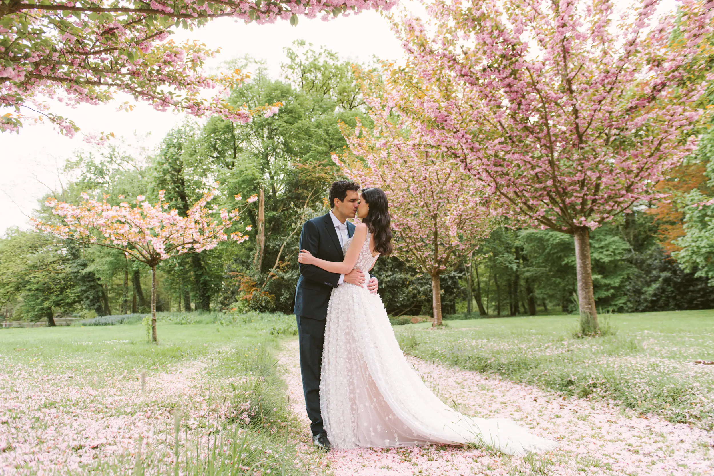 Château Challain wedding — sakura garden photoshoot