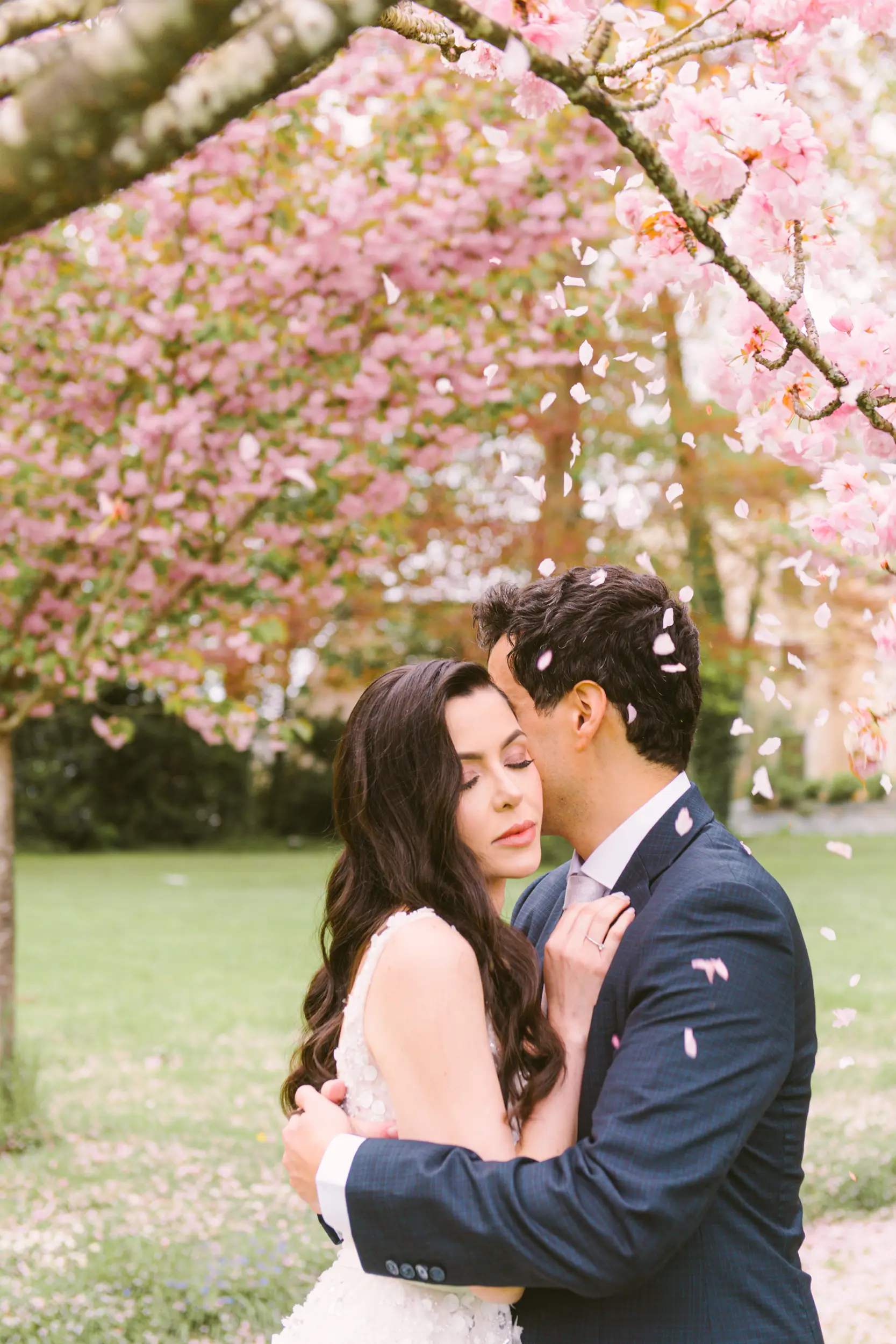 Château Challain wedding — sakura garden photoshoot