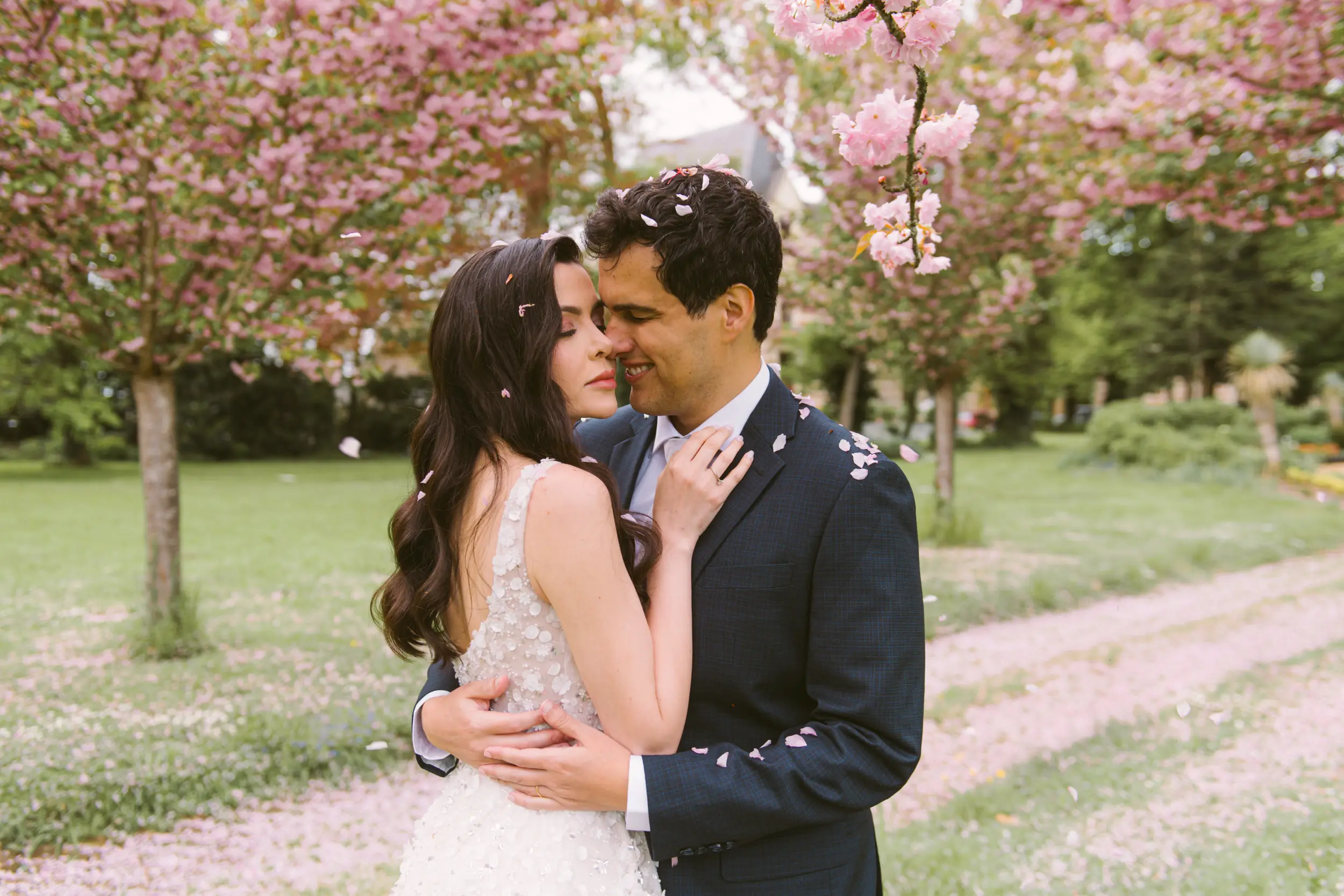 Château Challain wedding — sakura garden photoshoot