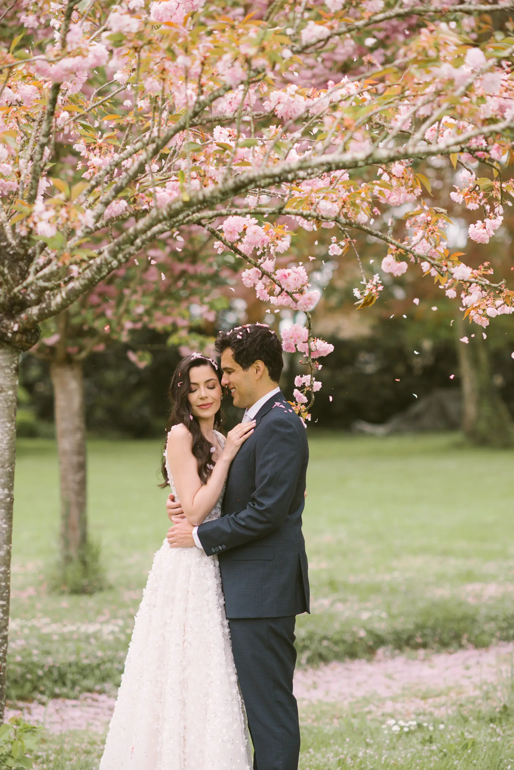 Château Challain wedding — sakura garden photoshoot