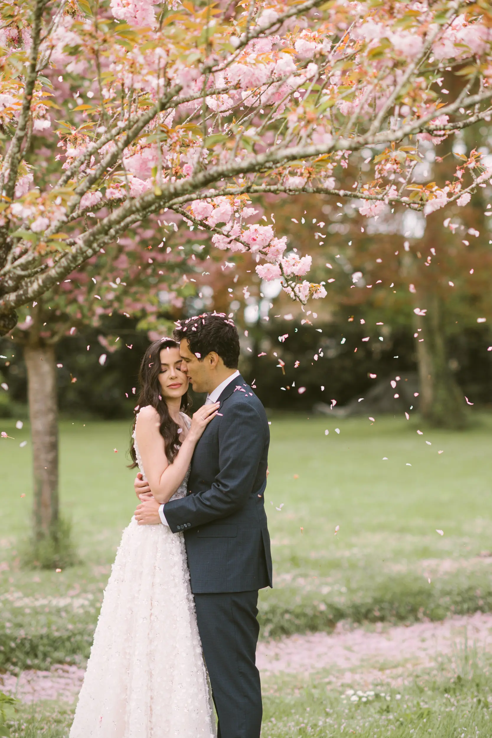 Château Challain wedding — sakura garden photoshoot