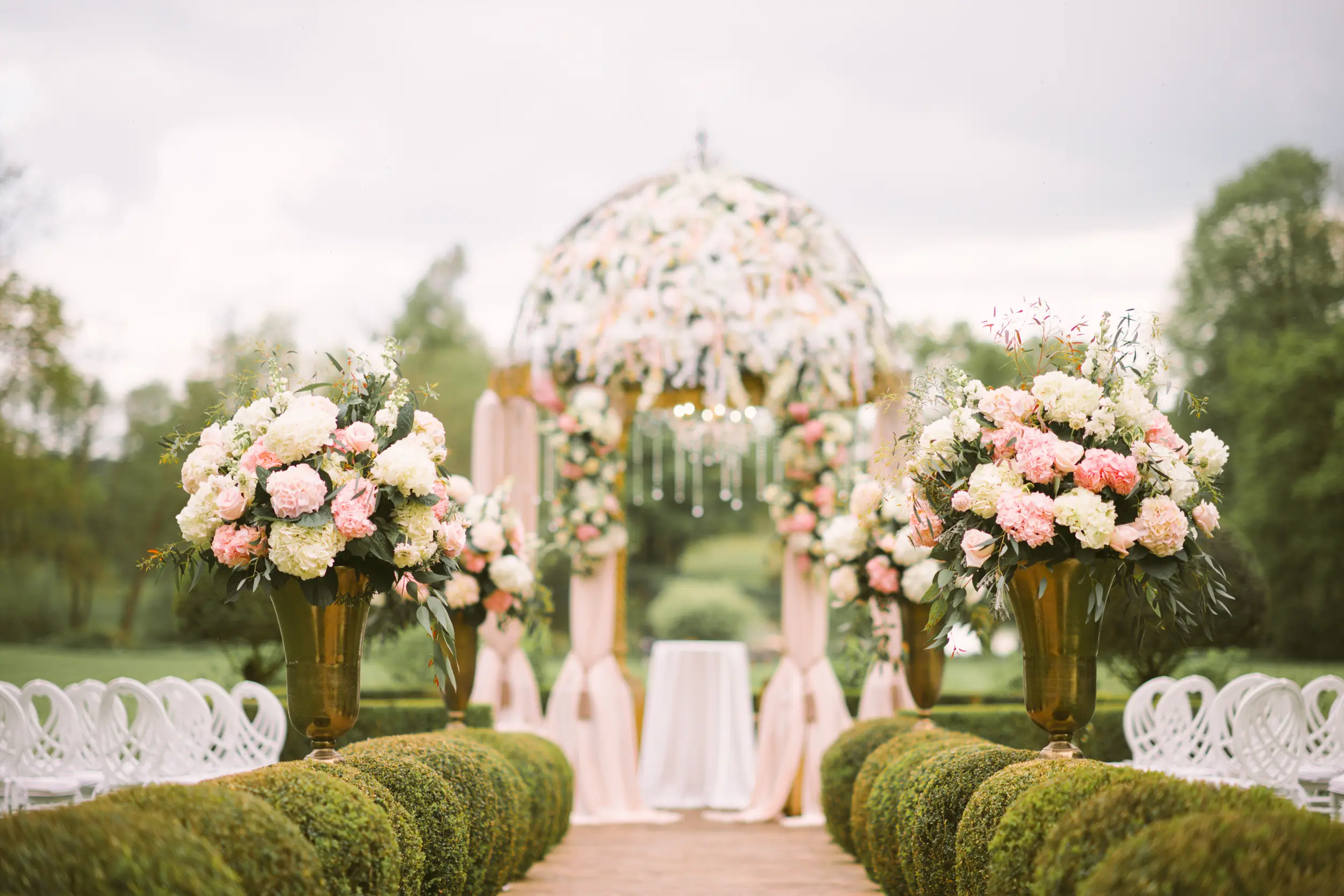 Château Challain wedding — gazebo ceremony