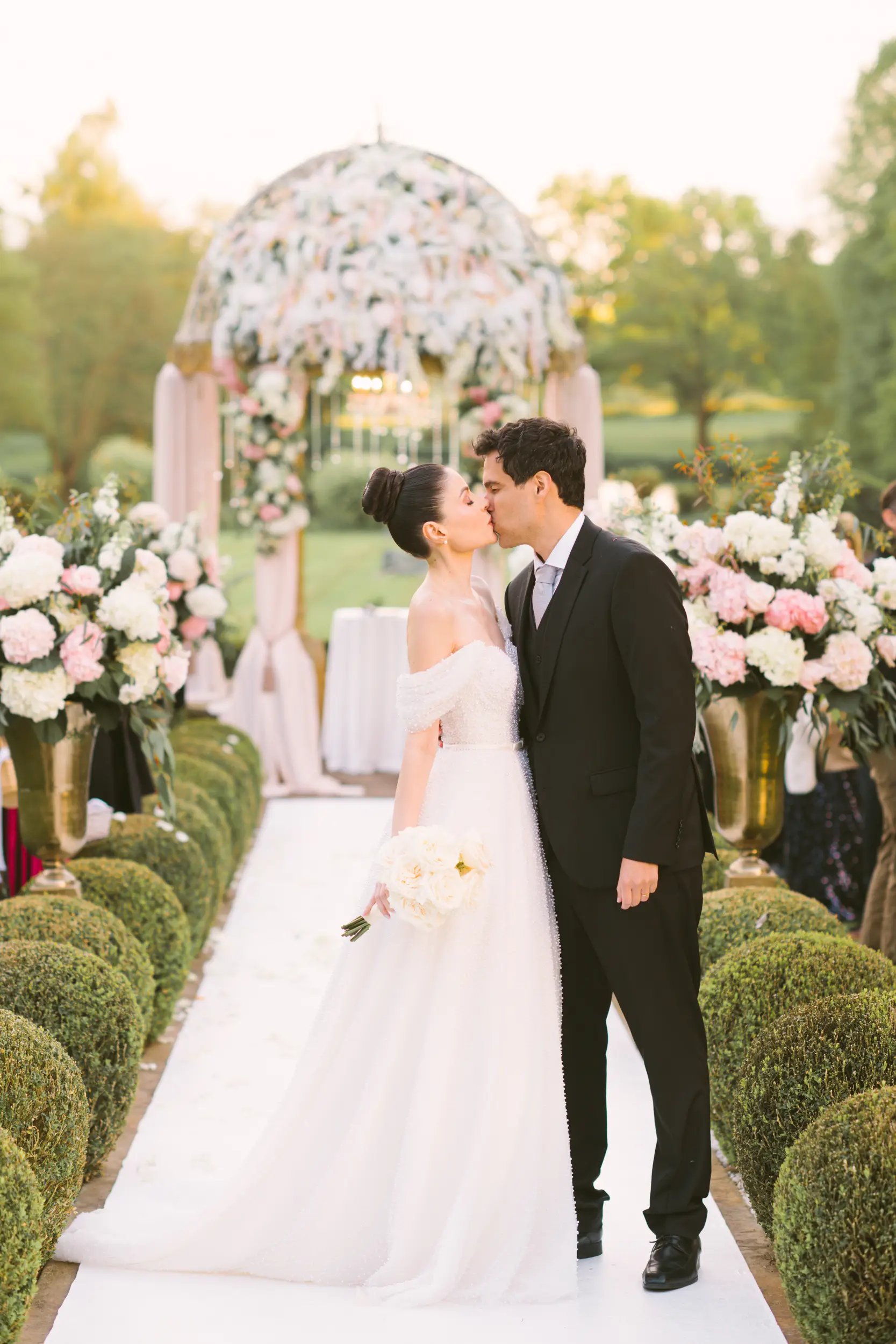 Château Challain wedding — gazebo ceremony