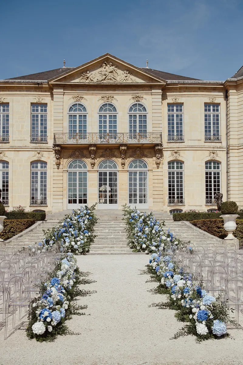 Captivating garden wedding ceremony setup at Musée Rodin - Nature's beauty meets artistic elegance.