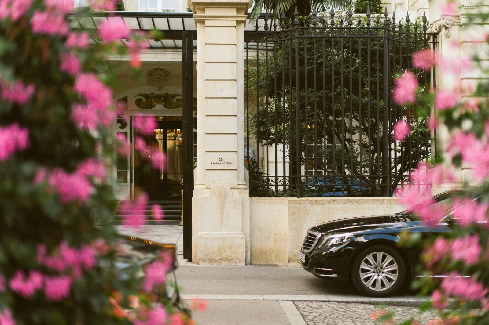 Paris wedding photographer Shangri La wedding 1