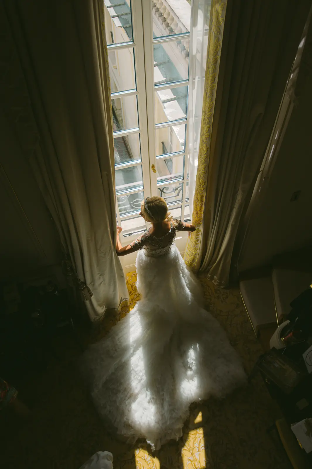 Paris wedding photographer Shangri La wedding 35