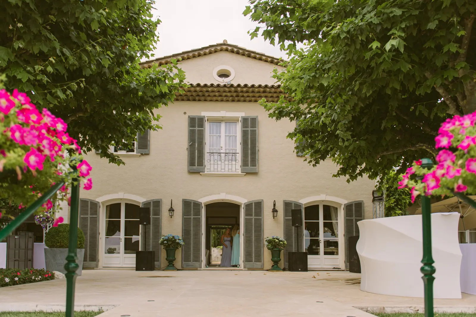 Catherine preparing for her wedding near Royal Mougins in the South of France