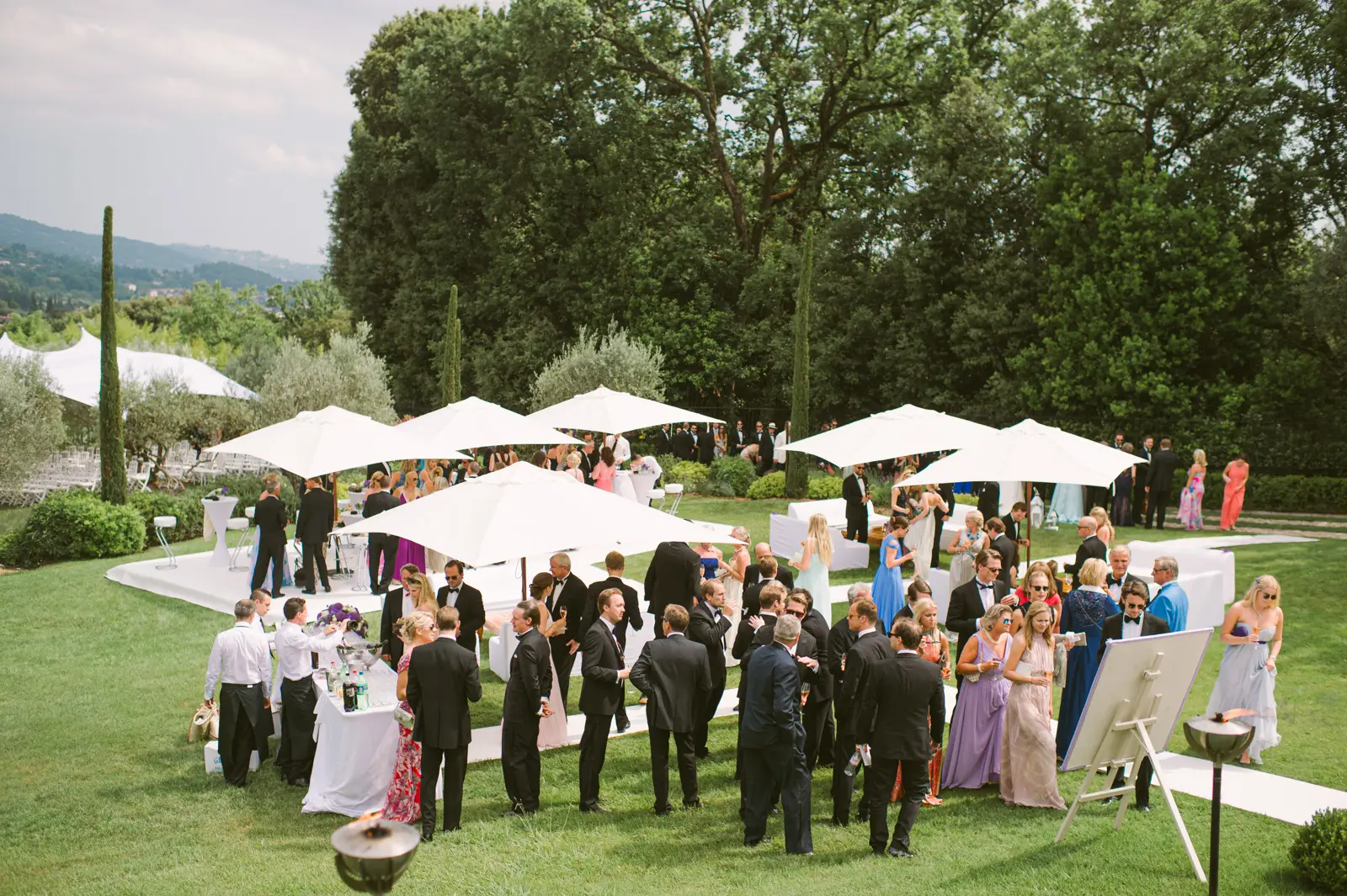 Catherine and Philip’s Royal Mougins poolside dinner and evening celebration