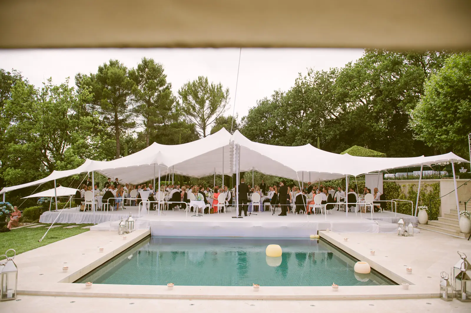Catherine and Philip’s Royal Mougins poolside dinner and evening celebration
