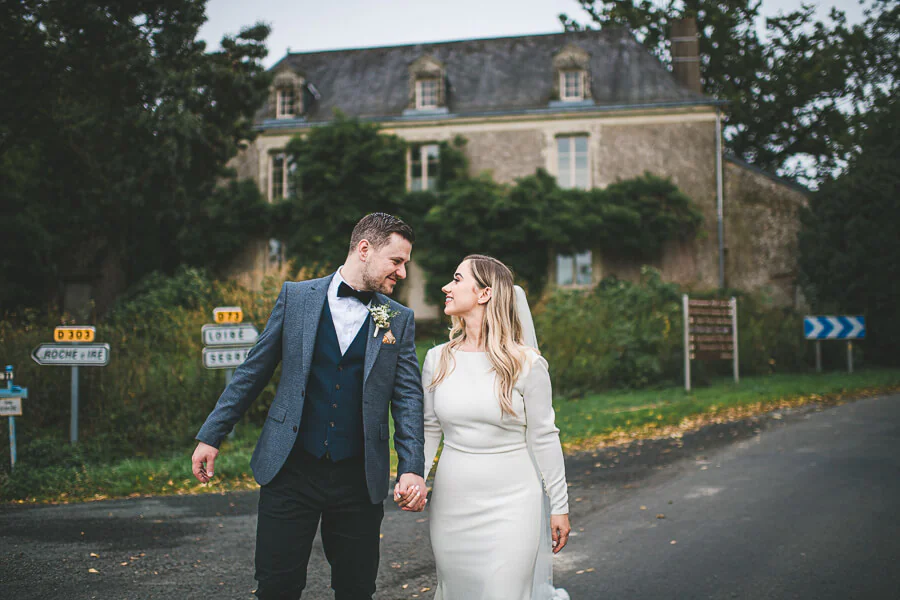posed wedding photos
