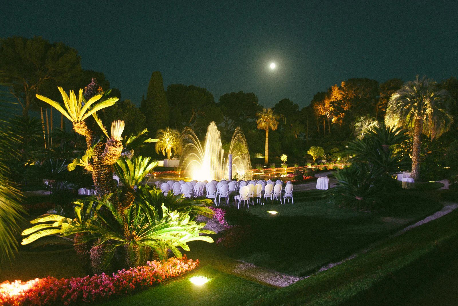 Real wedding photographed at Villa Ephrussi de Rothschild on Saint-Jean-Cap-Ferrat