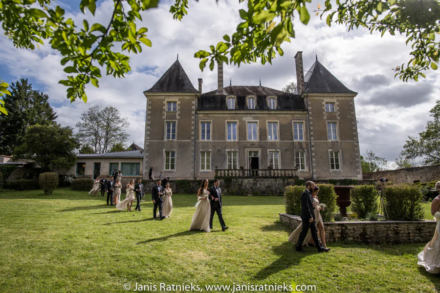 Garden wedding ceremony prepared in front of Château de la Borderie