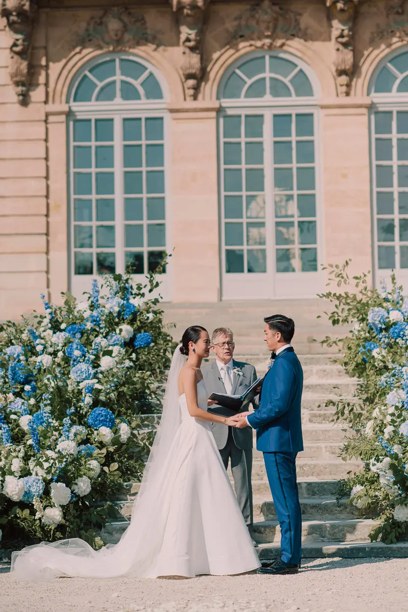 Musée Rodin wedding photography - Capturing love against an artistic backdrop.