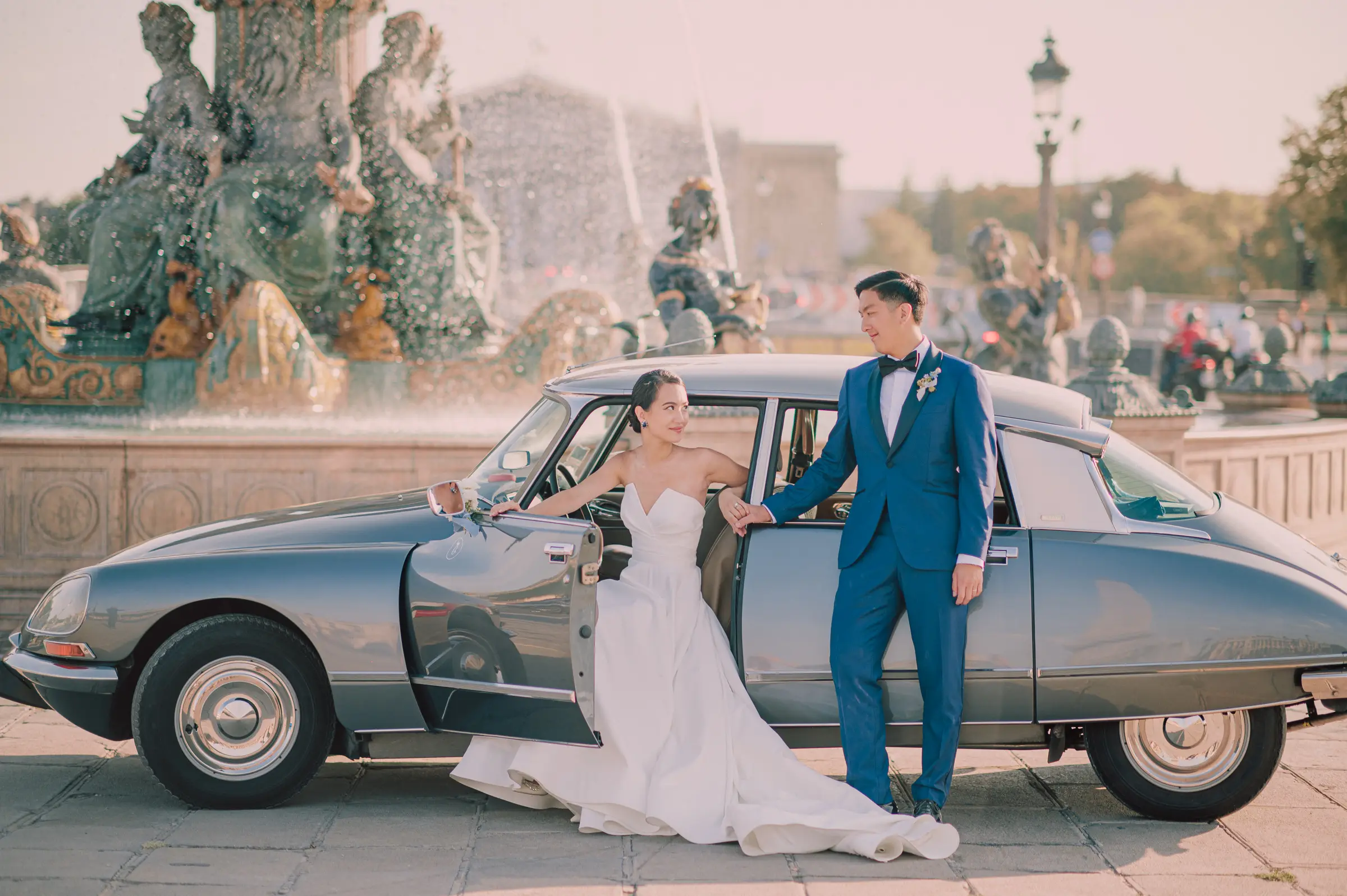 Musée Rodin wedding photography in Paris with refined garden atmosphere