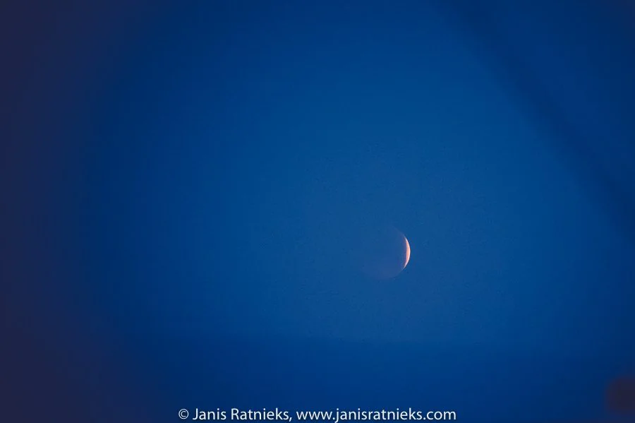 Lunar eclipse with 70-200