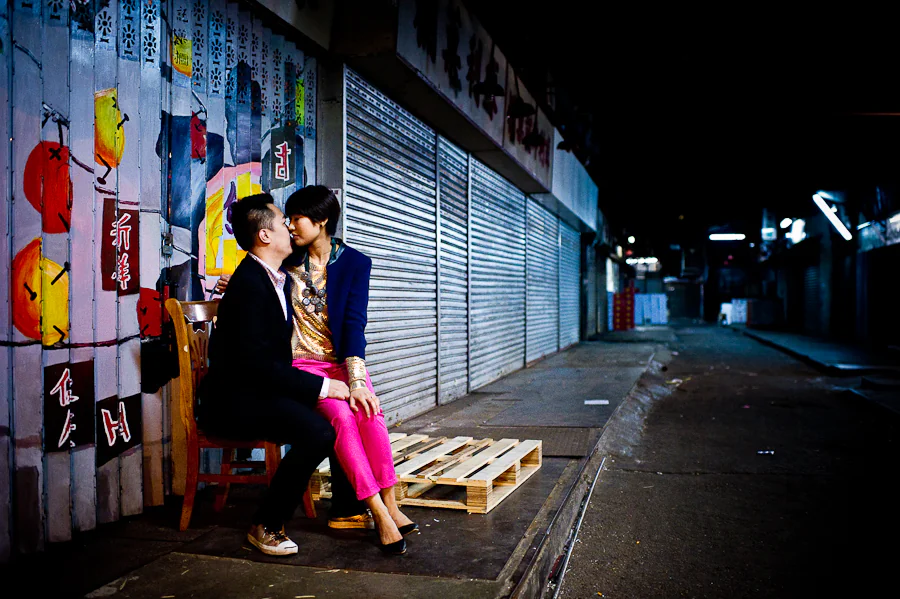 Giney and Andy during their Hong Kong engagement photo shoot