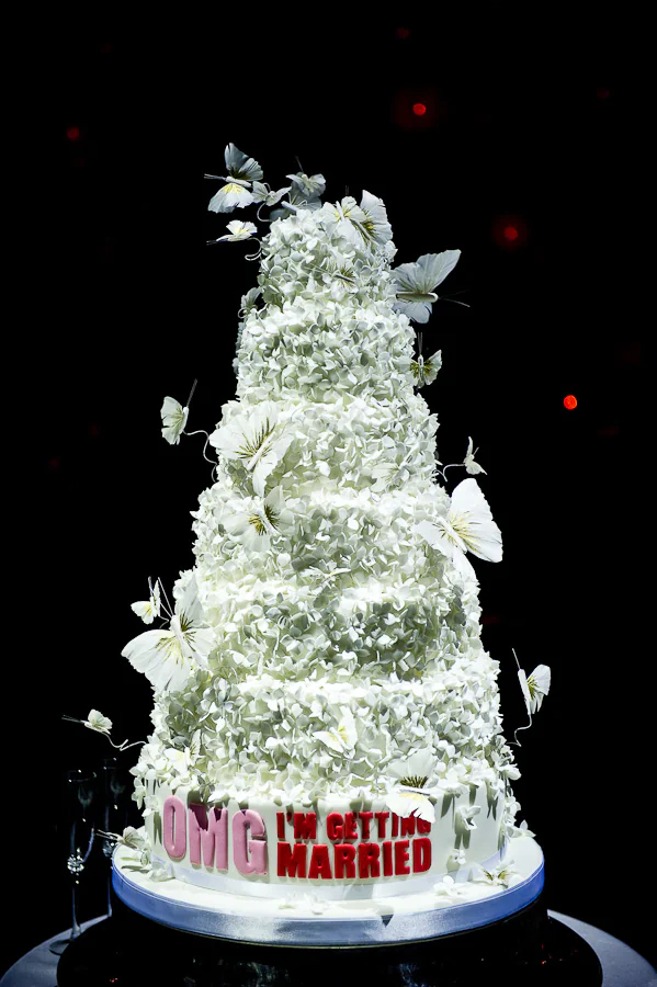 wedding cake with 1000 butterflies