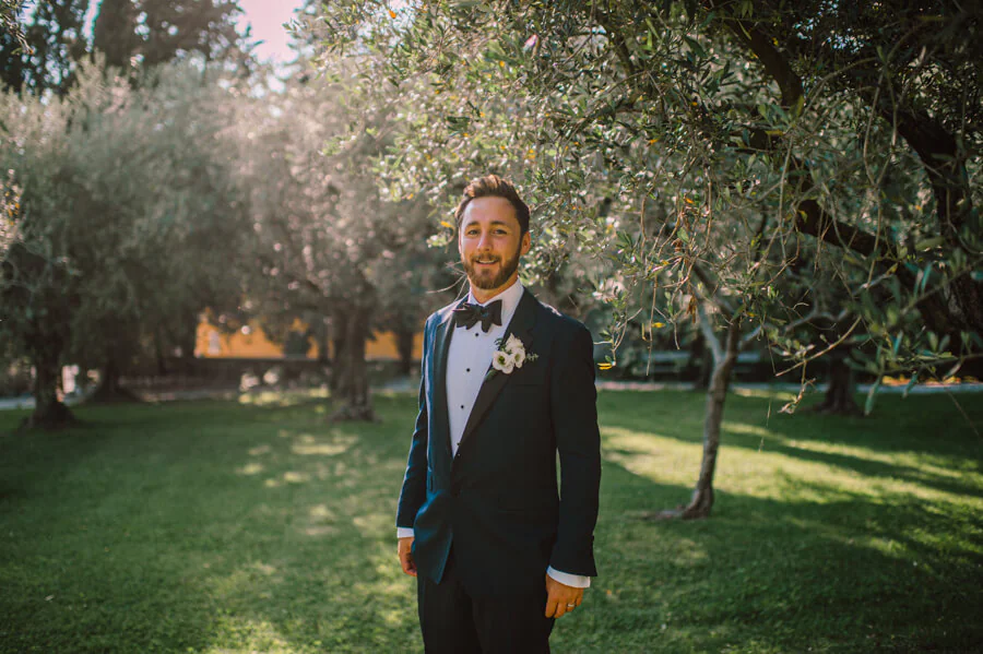 Olive garden groom