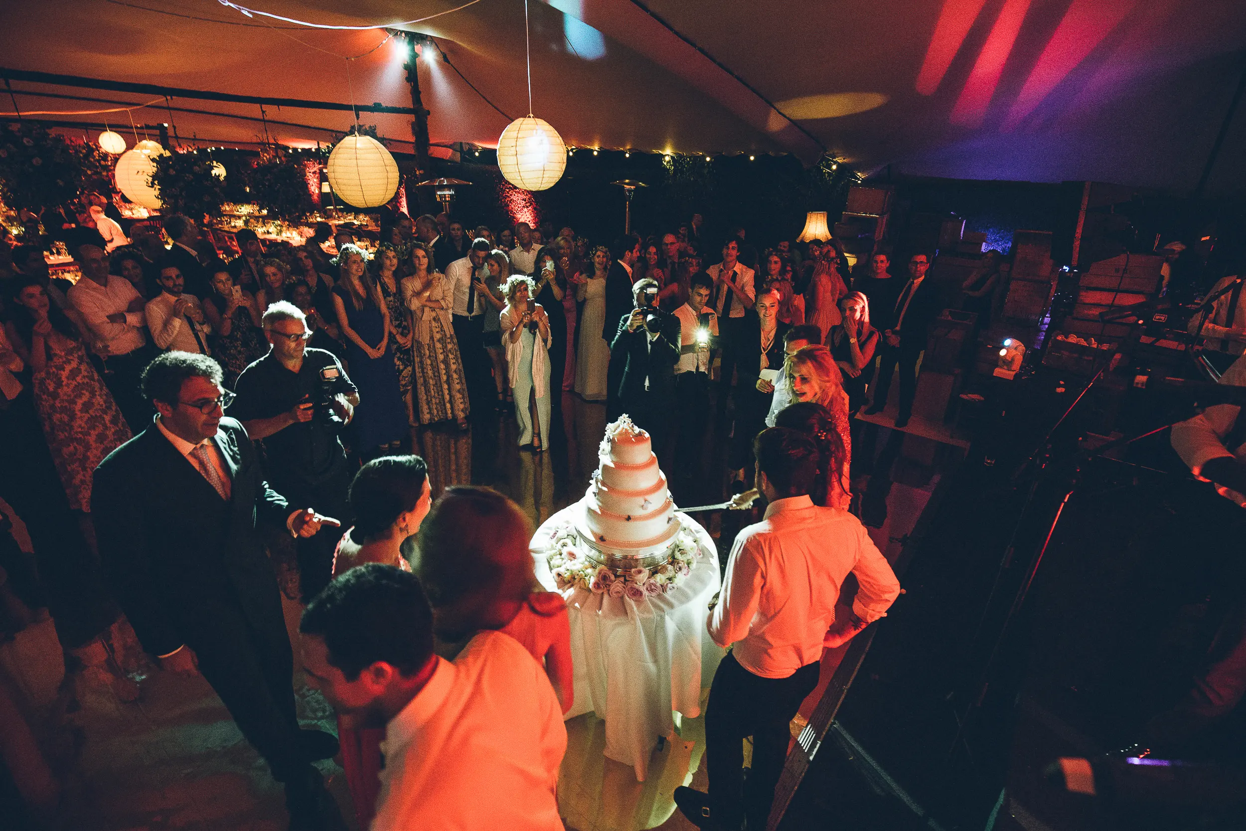 Rebecca and Jack’s Jewish wedding in Hampshire, photograph 133 by Janis Ratnieks