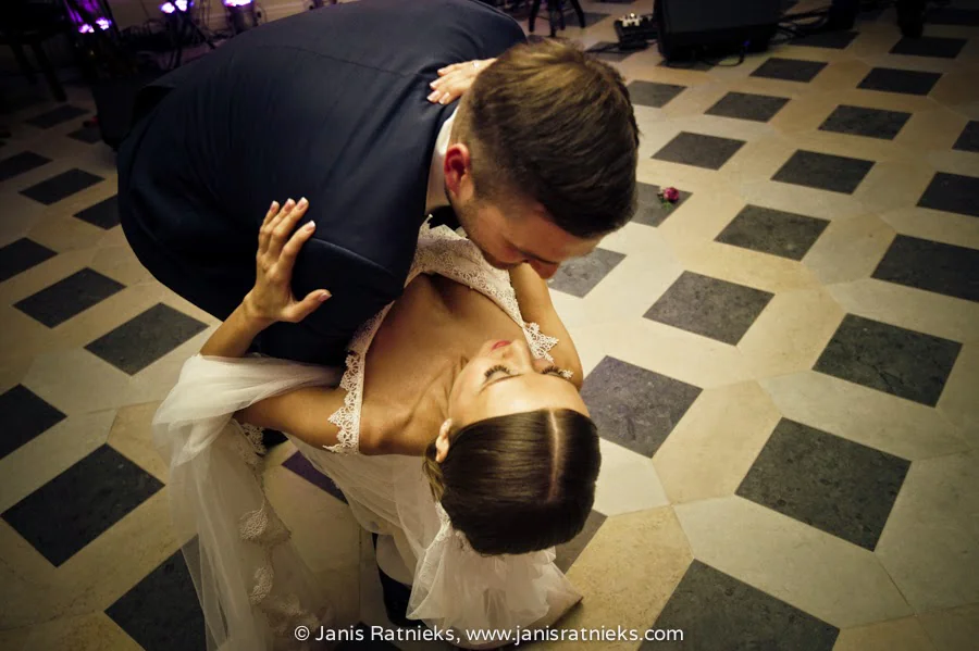 Eleonore and Victor wedding at Rumene Manor in Latvia, photograph 53
