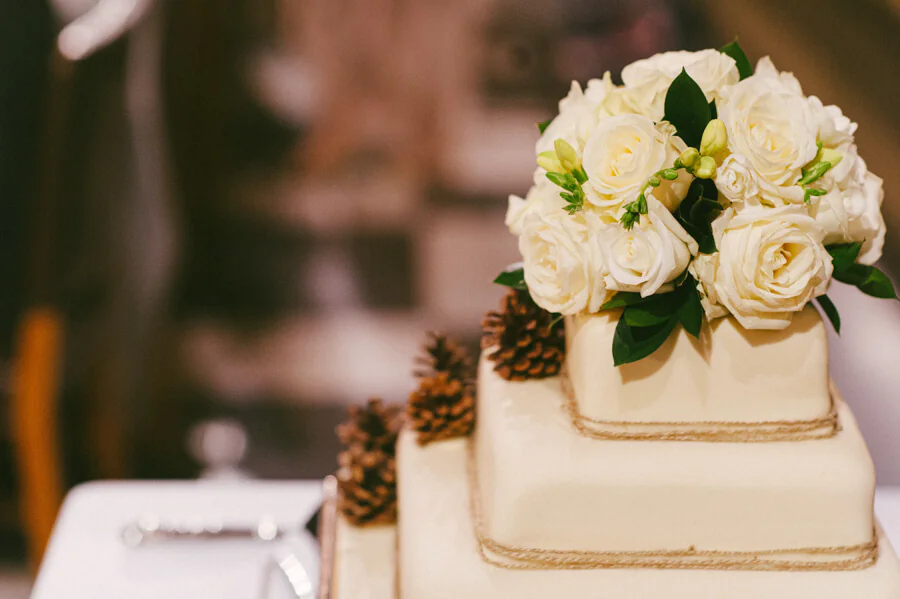 wedding cake photography
