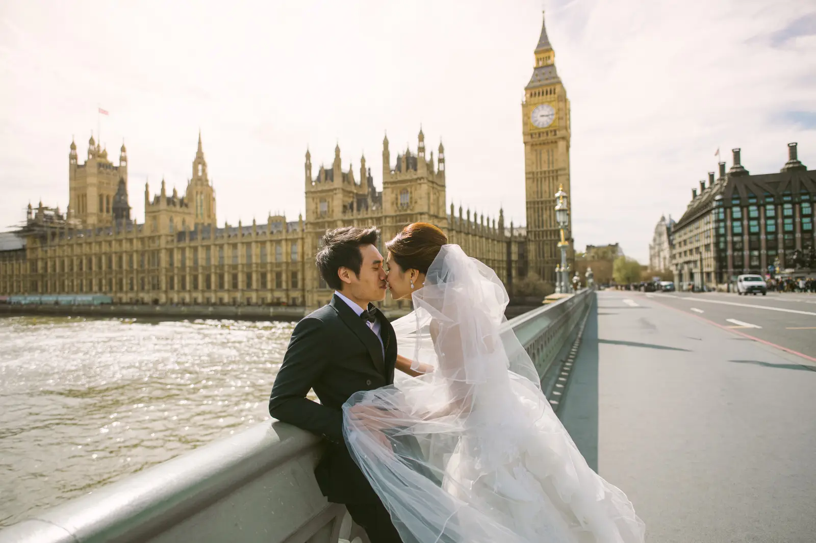 Oey and Day’s spring pre-wedding in London