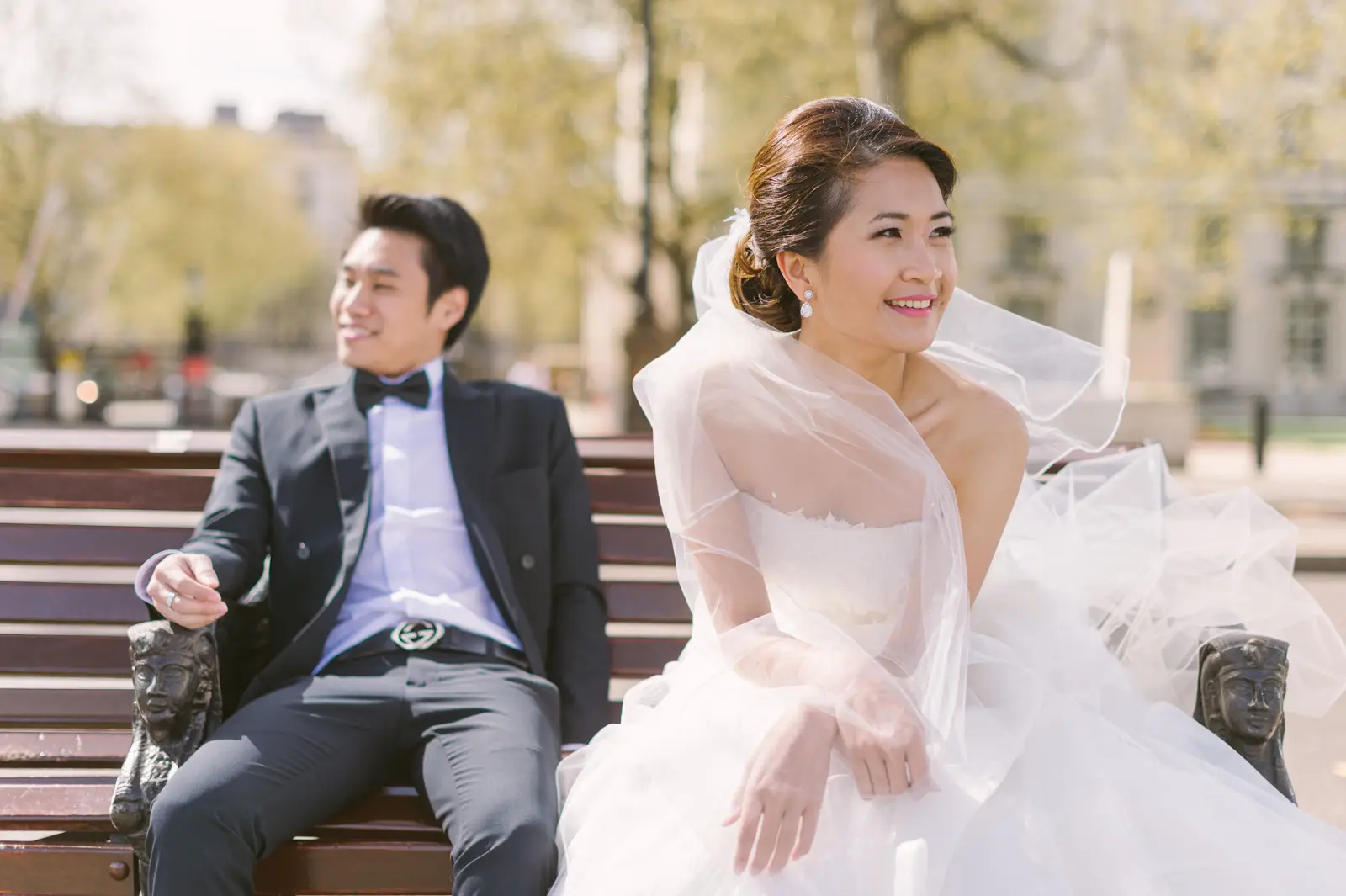 London portrait from Oey and Day’s spring pre-wedding in London