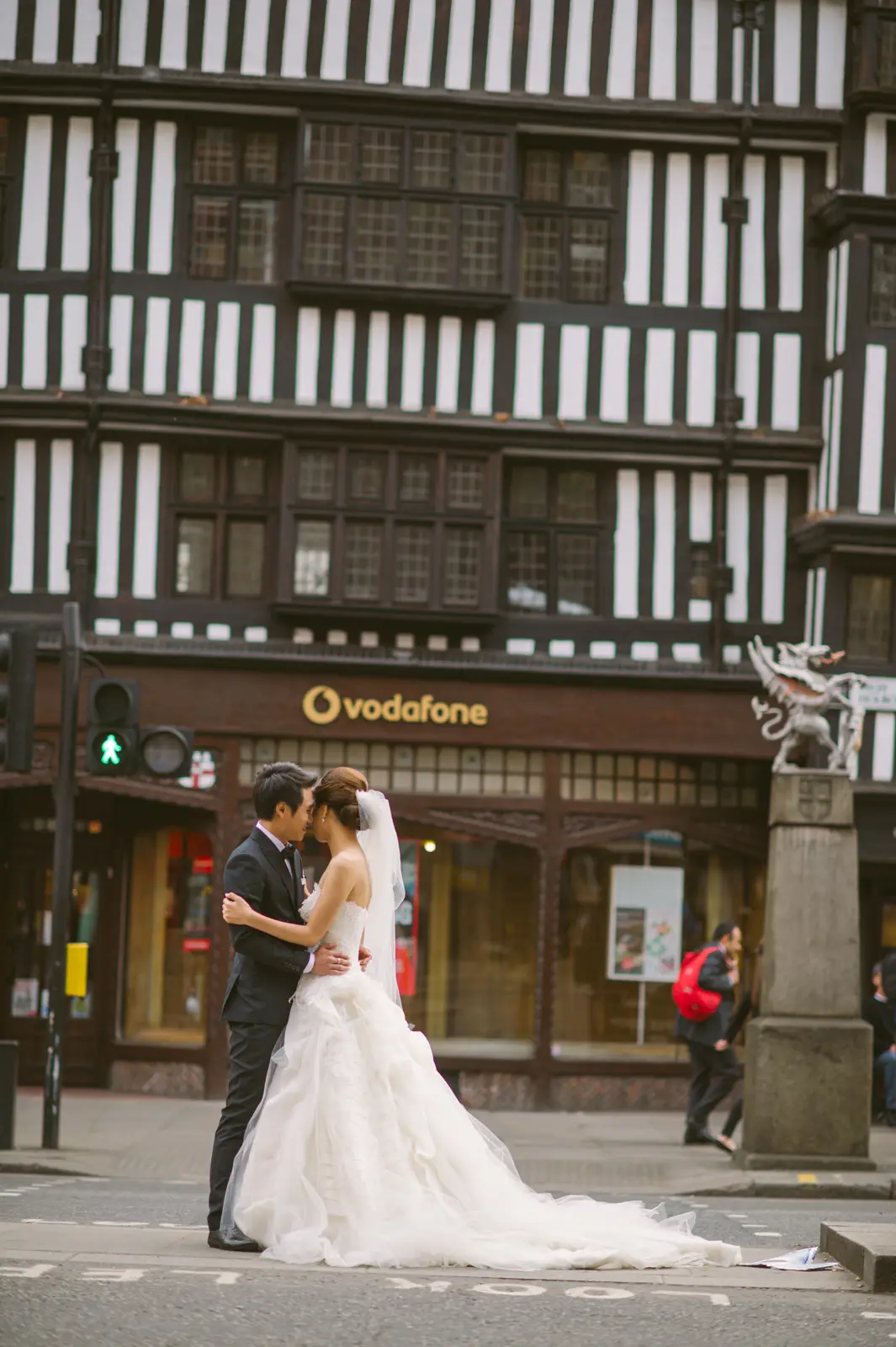 Oey and Day’s spring pre-wedding in London