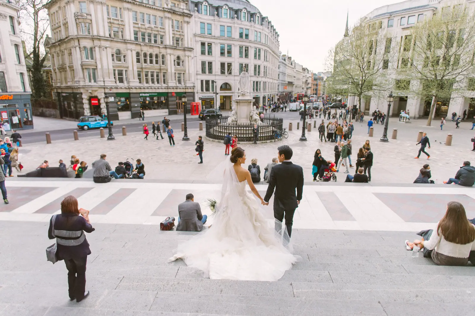 Oey and Day’s spring pre-wedding in London