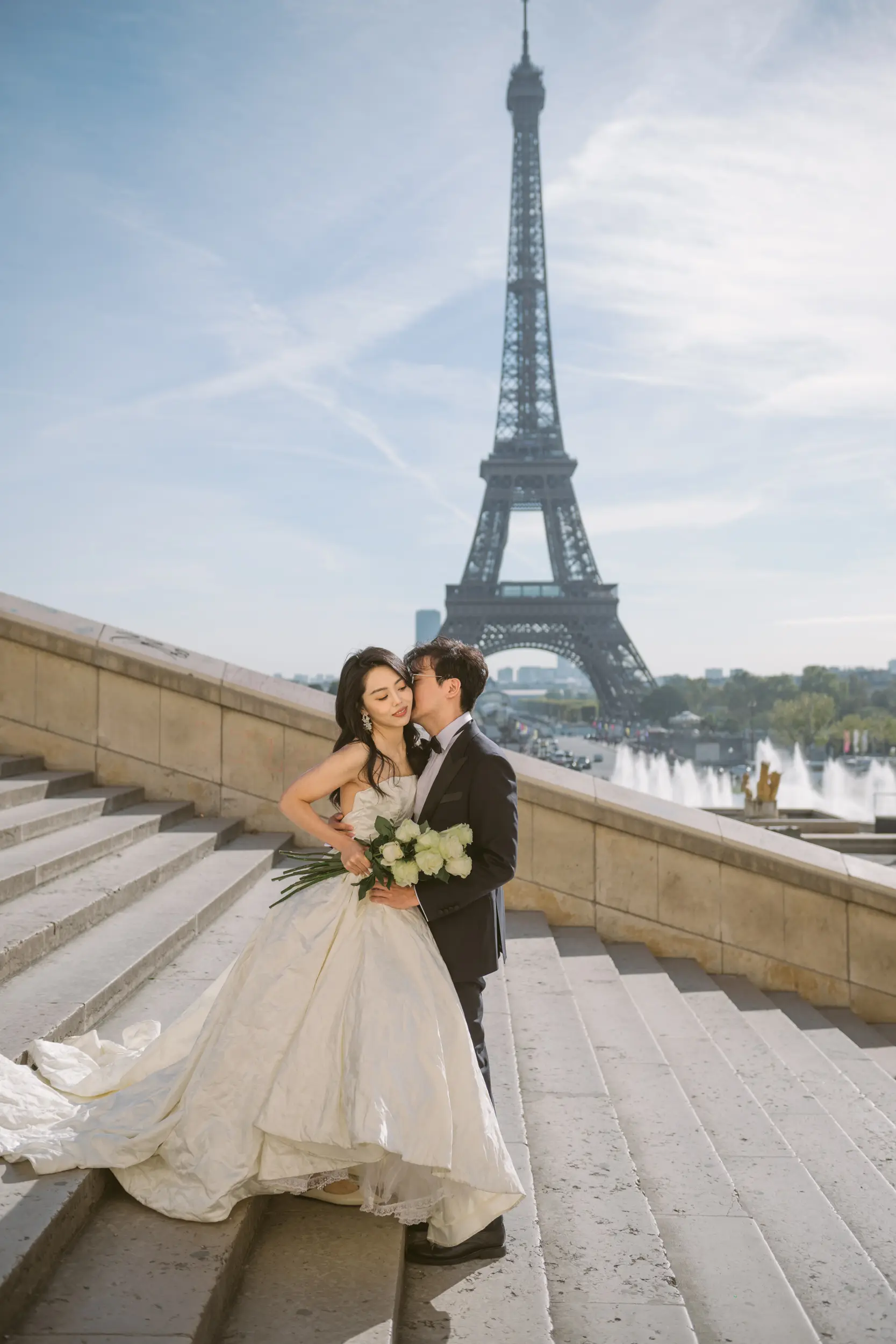 Paris pre-wedding photography by Janis Ratnieks