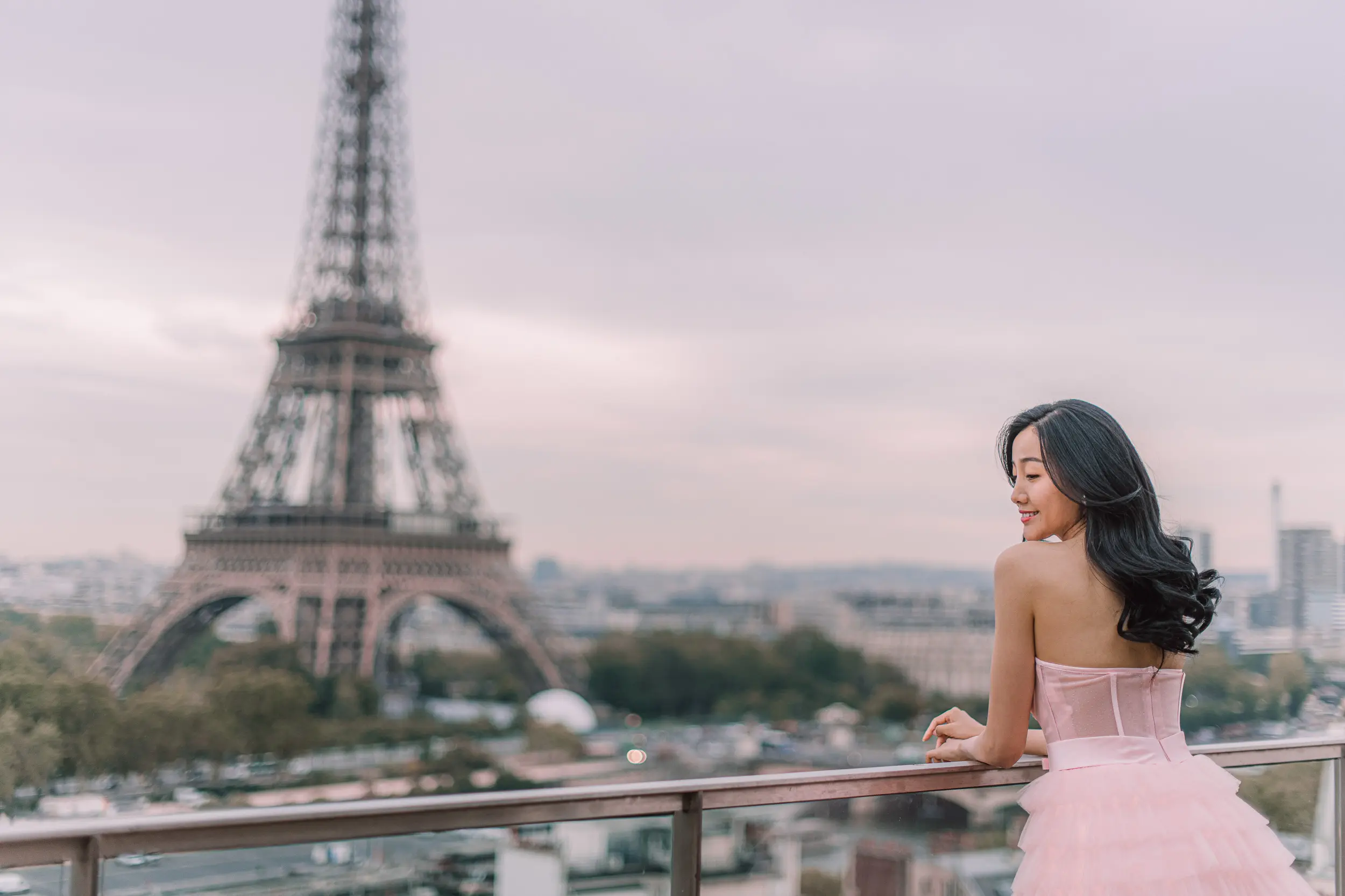 Paris pre-wedding photography by Janis Ratnieks