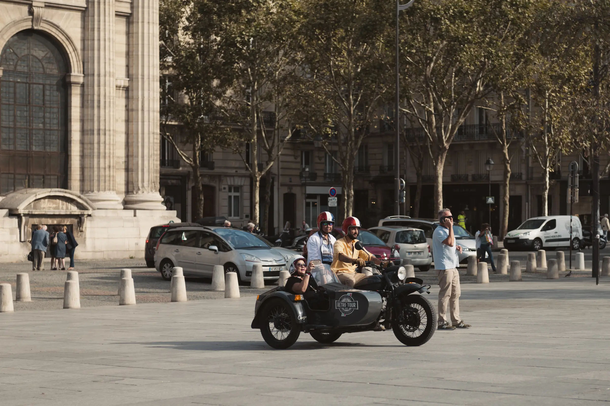 Paris half-day pre-wedding photoshoot by Janis Ratnieks