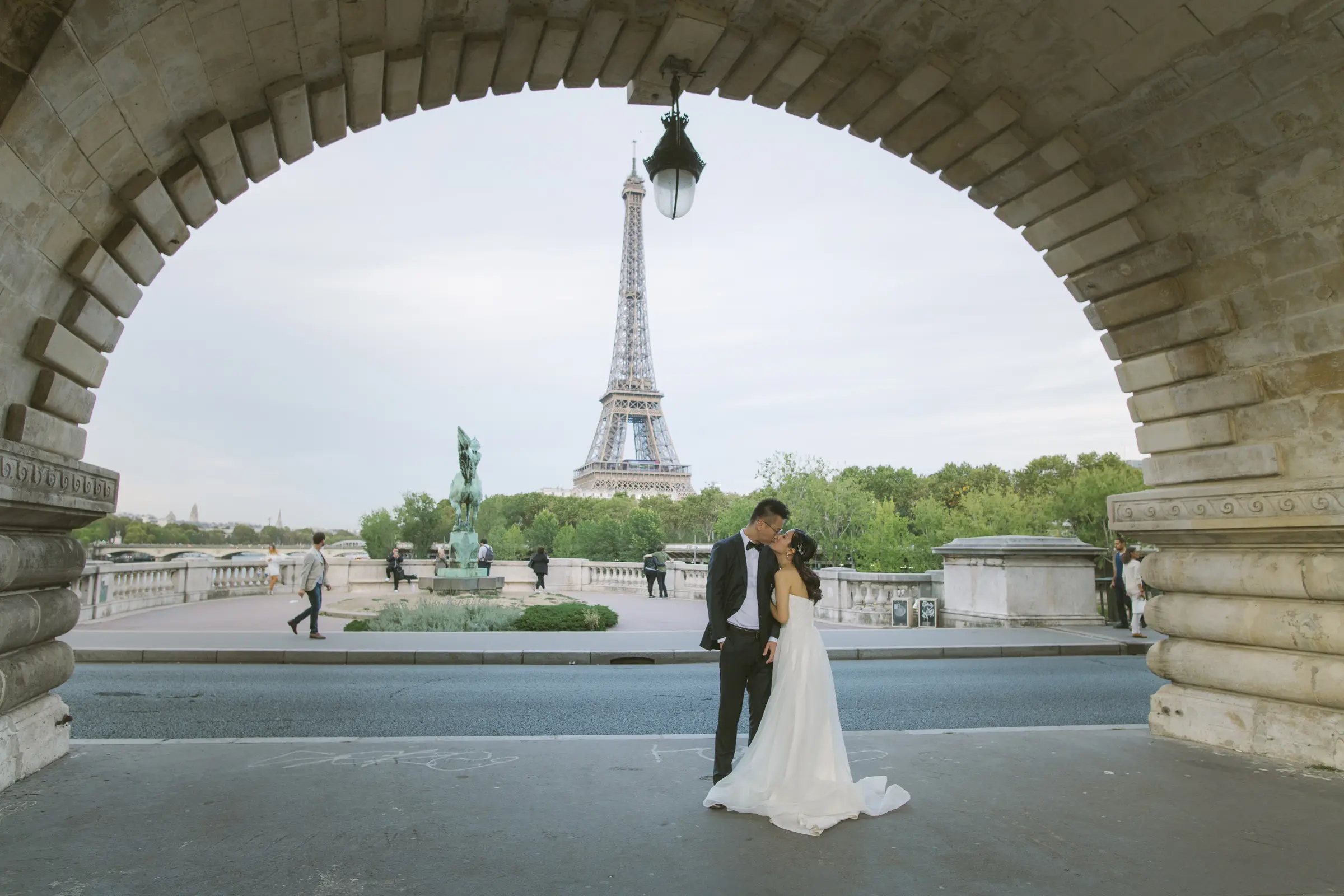 Paris half-day pre-wedding photoshoot by Janis Ratnieks