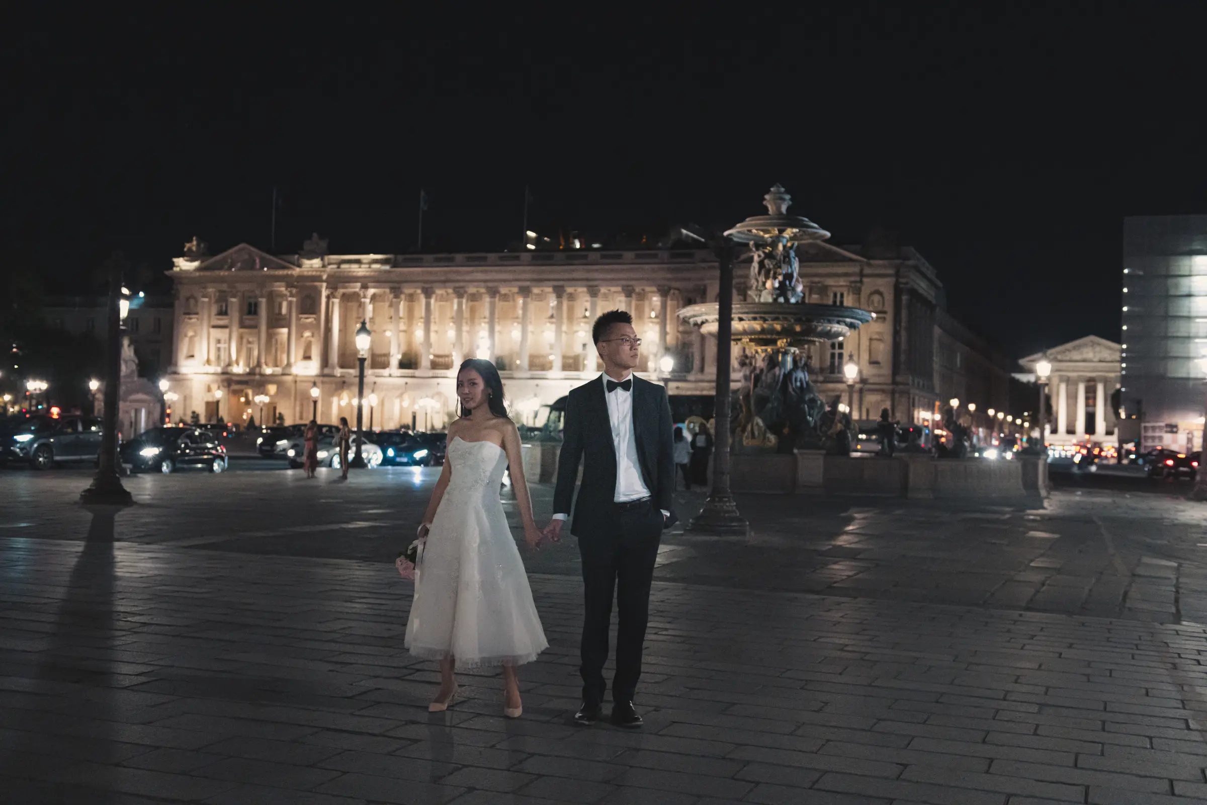 Paris half-day pre-wedding photoshoot by Janis Ratnieks