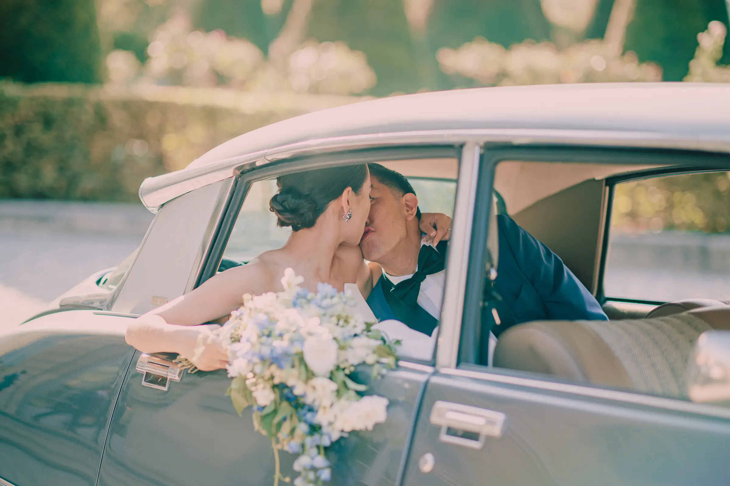 Musée Rodin Paris wedding photography with elegant garden atmosphere