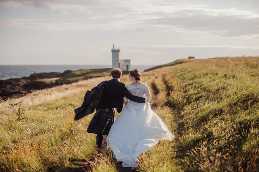 sunny elopement in Scotland
